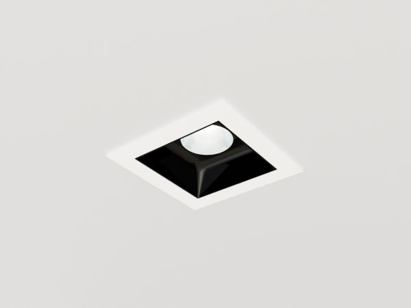 Voyager Square 9W
